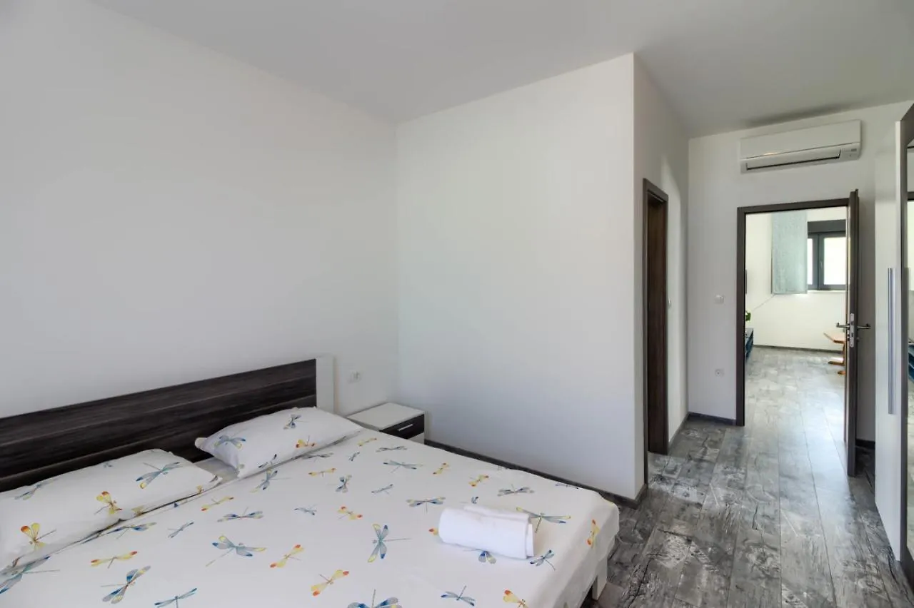 Beautiful Villa Serenity With Private Pool Gajana Κροατία